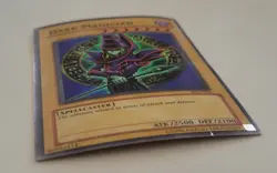 JP1) Yugioh - Konami - Yu-Gi-Uh! - Dark Magician - SYE-001 - Trading Card - Image 2
