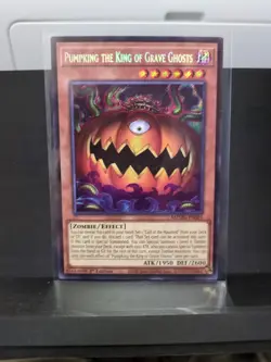 Yu-Gi-Oh! Pumpking the King of Grave Ghosts MZMU-EN001 1st Ed Maze Of Muertos - Image 1
