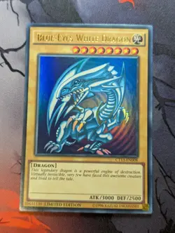 Yugioh Blue-Eyes White Dragon CT13-EN008 Ultra Rare LIMITED EDITION NM/VLP - Image 1