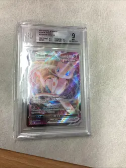 Pokemon 2021 TCG SWSH: Fusion Strike Mew VMAX Holo Ultra Rare Card 114/264 - Image 1