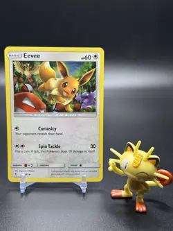 Eevee 48/68 Pokemon Hidden Fates Holo - NM - Image 1