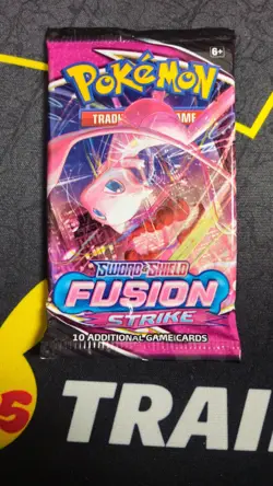 Pokemon Sword & Shield Fusion Strike Booster Pack (FACTORY SEALED) x1 - Image 4