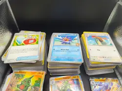 Pokemon TCG Mixed Bundle Job Lot of 700 Cards including Holos, ReverseHolos, EXs - Image 2