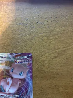 Mew VMAX 114/264 Fusion Strike Full Art Ultra Rare Holo Pokemon Card NM - Image 3