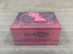 Pokemon TCG - Sword & Shield Fusion Strike Elite Trainer Box - Image 5