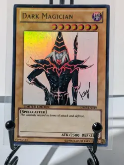 Yogioh Cards Dark Magician JUMP-EN049 Ultra Rare Yugioh Card Vintage - Image 3