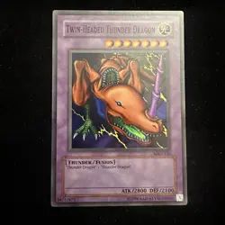 Yugioh Twin-Headed Thunder Dragon Metal Raiders MRD-120 Unlimited Super Rare HP - Image 1