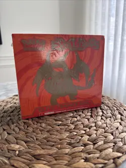 Pokemon Evolutions Xy Elite Trainer Box Charizard SEALED NEW! - Image 1
