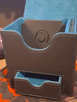 Luxurious MTG Commander Card Deck Box - 100-Sleeve Capacity in Enigma Black/Blue - Image 3