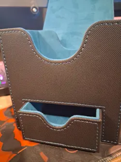 Luxurious MTG Commander Card Deck Box - 100-Sleeve Capacity in Enigma Black/Blue - Image 4