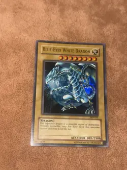 Yugioh Card Blue-Eyes White Dragon Ultra Rare JMP-001 Shonen Jump YU-GI-OH! LP - Image 1