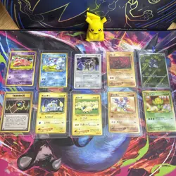 Pokemon Trading Card Game: 10 Card Bundle Mixed Languages/No Duplicates) 66 - Image 1