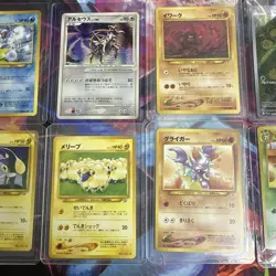 Pokemon Trading Card Game: 10 Card Bundle Mixed Languages/No Duplicates) 66 - Image 3