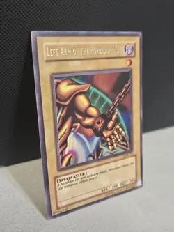 Vintage Yu-Gi-Oh TCG Left Arm Of The Forbidden One LOB-123 Super Rare Holo Card - Image 3