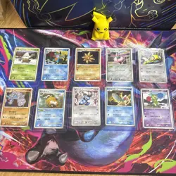 Pokemon Trading Card Game: 10 Card Bundle Mixed Languages/No Duplicates) 76 - Image 1