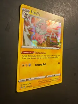 2021 Flaaffy Prerelease SWSH122 Pokemon Sword & Shield Black star Promo Holo - Image 2