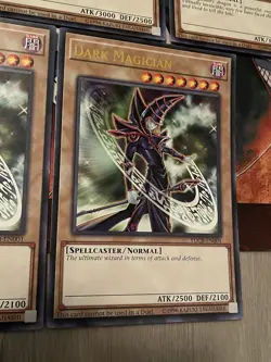 Yugioh Jumbo Oversized Card Set - Blue-Eyes White Dragon & Dark Magician Lot - Image 5