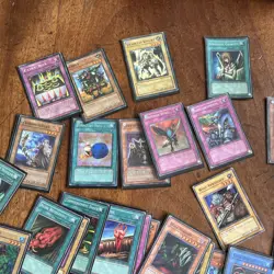 Yu-gi-oh / Yugioh Card Bundle - 1996 1st Edition Holo Common Sleeves - Image 4
