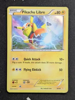 Pikachu Libre Holo 30/30 XY Trainer Kit Pokemon MP Holo - Image 1