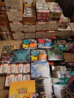 📦POKEMON Gold TIER 🔥 MYSTERY BOX ($60). AWESOME GIFT FOR COLLECTORS🎁 - Image 1
