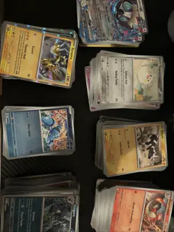 Pokemon Card Bulk Lot 700+ Cards (Reverse Holo, Holo, Common, Uncommon) - Image 1