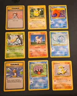 Pokemon TCG VINTAGE 9 Card Lot Base Fossil Jungle LP Includes Pikachu 🌩 - Image 1