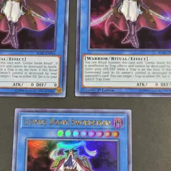 Yugioh - 3x Litmus Doom Swordsman - BLRR-EN013 - 1st - Ultra Rare - LP/NM, 2018 - Image 3