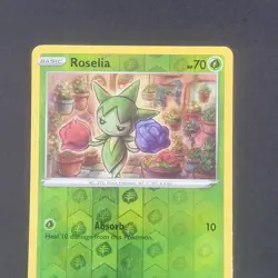 Pokemon TCG - Roselia 002/202 - Sword & Shield - Reverse Holo - LP - Common 2020 - Image 5