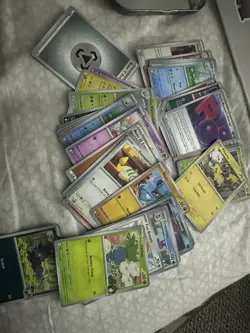 Ascended Heroes Tin and some BULK pokemon cards. Lucario Tin, comes with artwork - Image 2