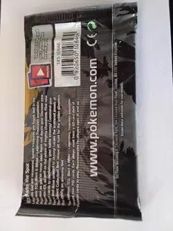 BW Legendary Treasures Sealed Booster Pack Mewtwo Artwork Radiant Pokemon Card - Image 2