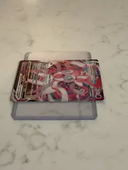 Pokemon TCG Sylveon Vmax Evolving Skies 075/203 Holo Ultra Rare - Image 3