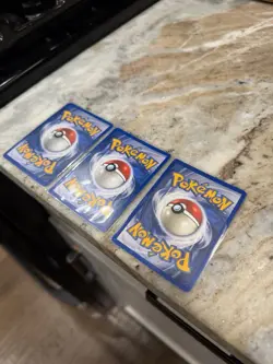 Vintage Pokemon TCG Holo 3-Card Lot Base/Jungle Alakazam Kangaskhan Venomoth - Image 5