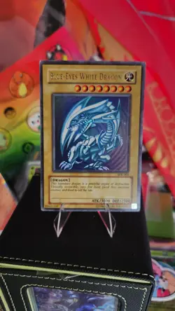 Yu-Gi-Oh Blue-Eyes White Dragon SDK-001 Ultra Rare Unl MP/LP Good Condition - Image 3