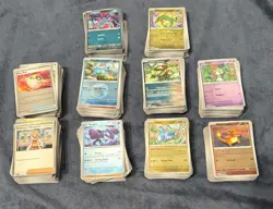 Pokemon TCG bulk lot 850+ cards plus 70+ holos and reverses NO ENERGY - Image 1
