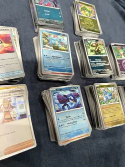 Pokemon TCG bulk lot 850+ cards plus 70+ holos and reverses NO ENERGY - Image 2