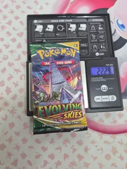 Evolving Skies Heavy Booster Pack - 22.29 g - Pokemon TCG - Image 1