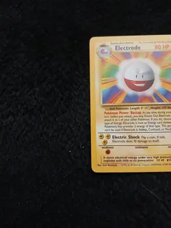 Electrode 25/130 Rare Base Set 2 Pokemon MP - Image 3