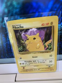 PIKACHU Basic Pokemon Trading Card 58/102 - Yellow Cheeks 1999 Wizards NM - Image 1