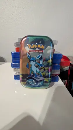 Pokemon TCG: Scarlet & Violet - Prismatic Evolutions Mini Tin Glaceon - Image 1