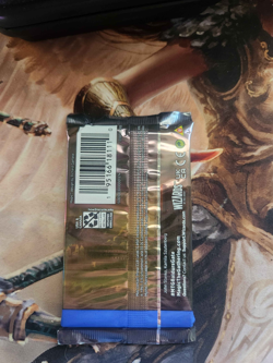 Commander Legends Draft Booster 4 Count, D&D battle for Baldur's Gate, Unopened - Image 2