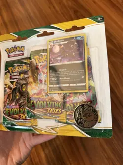 Pokemon TCG: Sword and Shield Evolving Skies - Three Pack Blister Umbreon - Image 2