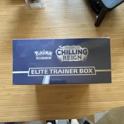 Pokemon TCG Sword & Shield Chilling Reign Elite Trainer Box English 2021 - Image 3