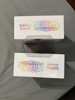 Pokemon TCG Scarlet & Violet—Prismatic Evolutions Elite Trainer Box - Image 3