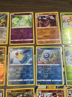 Pokemon Chilling Reign Cards Lot - 31 Cards - Image 4