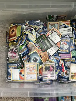 Huge Pokemon Lot Some good cards Old and new most are in good condition - Image 2