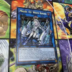 Yugioh! Maliss Q White Binder MP25-EN126 Prismatic Secret Rare 1st Ed NM - Image 3