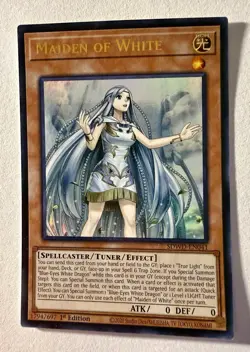 Maiden of White - SDWD-EN041 - Ultra Rare 1st Ed NM Yugioh - Image 1