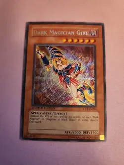 Yu-Gi-Oh Dark Magician Girl CT2-EN004 Secret Rare Limited Edition L/P - Image 1
