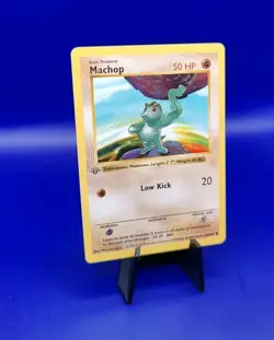 Machop 52/102 1st Edition Shadowless Base Set Pokemon Card TCG WOTC 1999 NM - Image 2