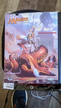 Planeswalker Elspeth Tirel | Magic The Gathering Card Binder, With Cards - Image 2